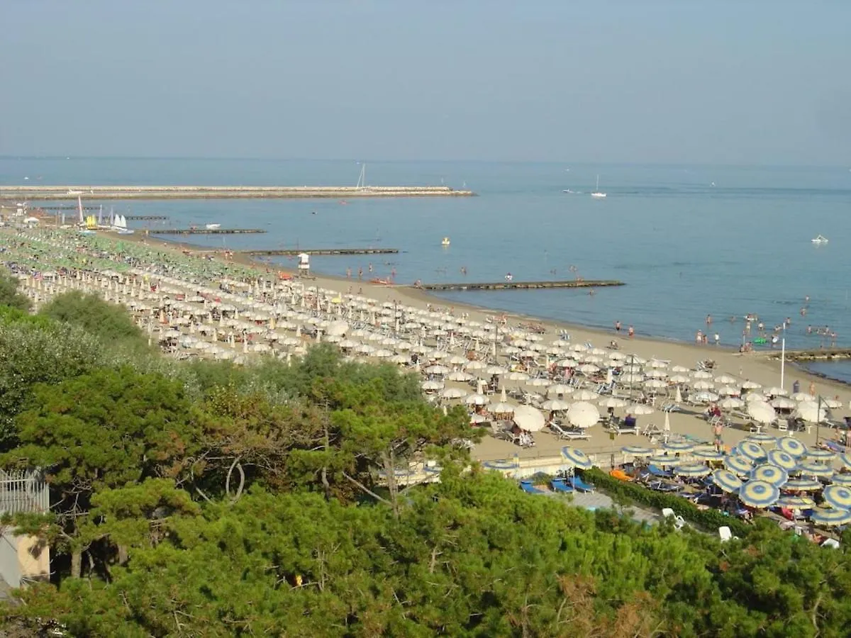 Apartment With Pool And Sea View By Beahost Rentals Porto Santa Margherita di Caorle