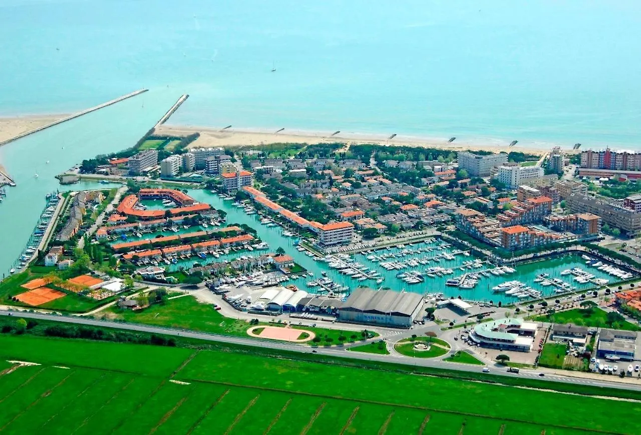 Apartment With Pool And Sea View By Beahost Rentals Porto Santa Margherita di Caorle