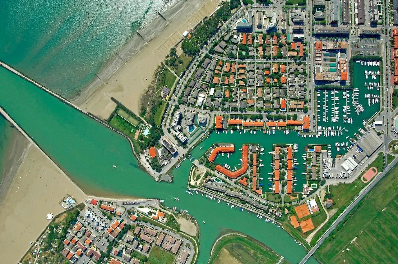 Apartment With Pool And Sea View By Beahost Rentals Porto Santa Margherita di Caorle Italy
