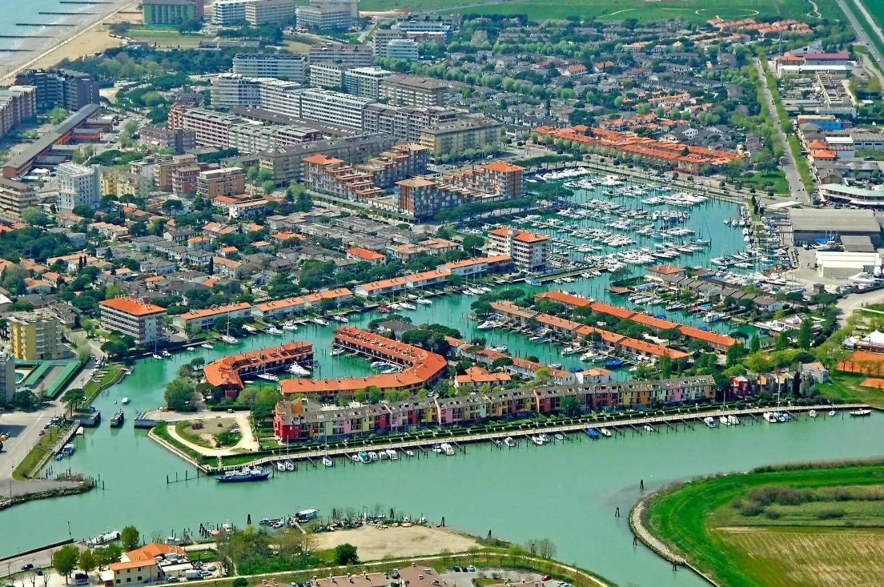 Apartment With Pool And Sea View By Beahost Rentals Porto Santa Margherita di Caorle