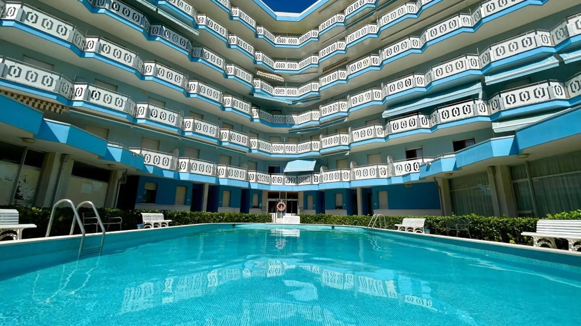 Apartment With Pool And Sea View By Beahost Rentals Porto Santa Margherita di Caorle